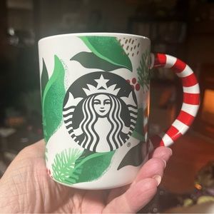 Starbucks 2019 Christmas Coffee Mug 12 Oz Mistletoe Candy Cane Holly Berry Mug